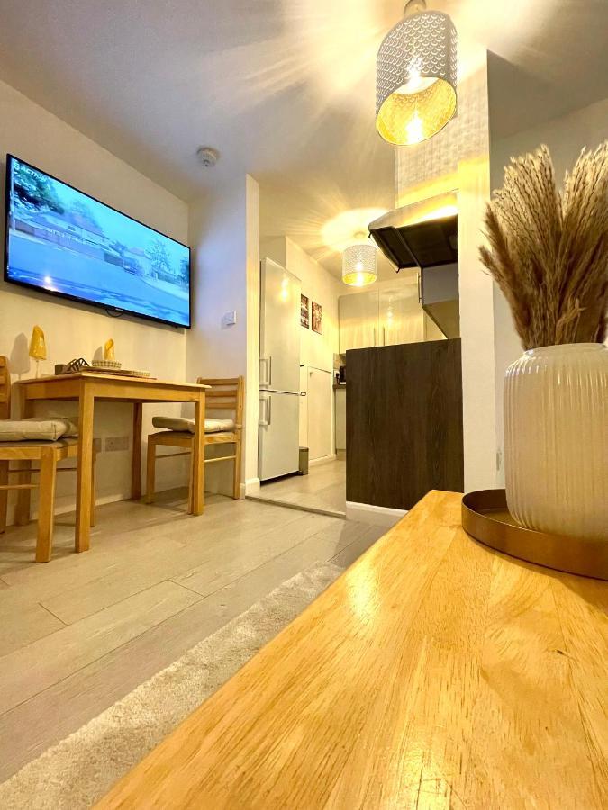 Enchanting One Bed Flat With Free Parking Hendon Exteriér fotografie